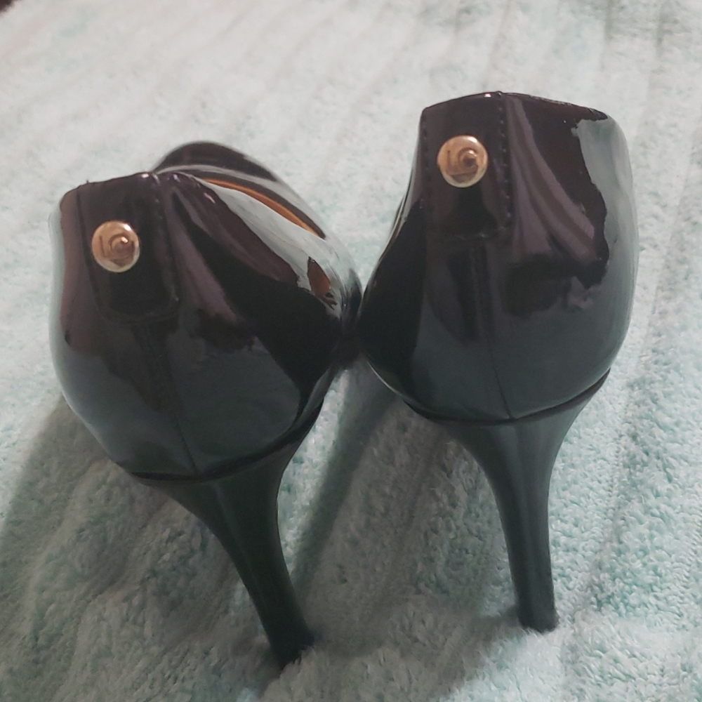 Shoes - Picture 2 of 4